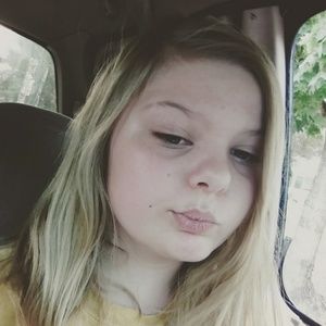 Meet your Posher, Hailey